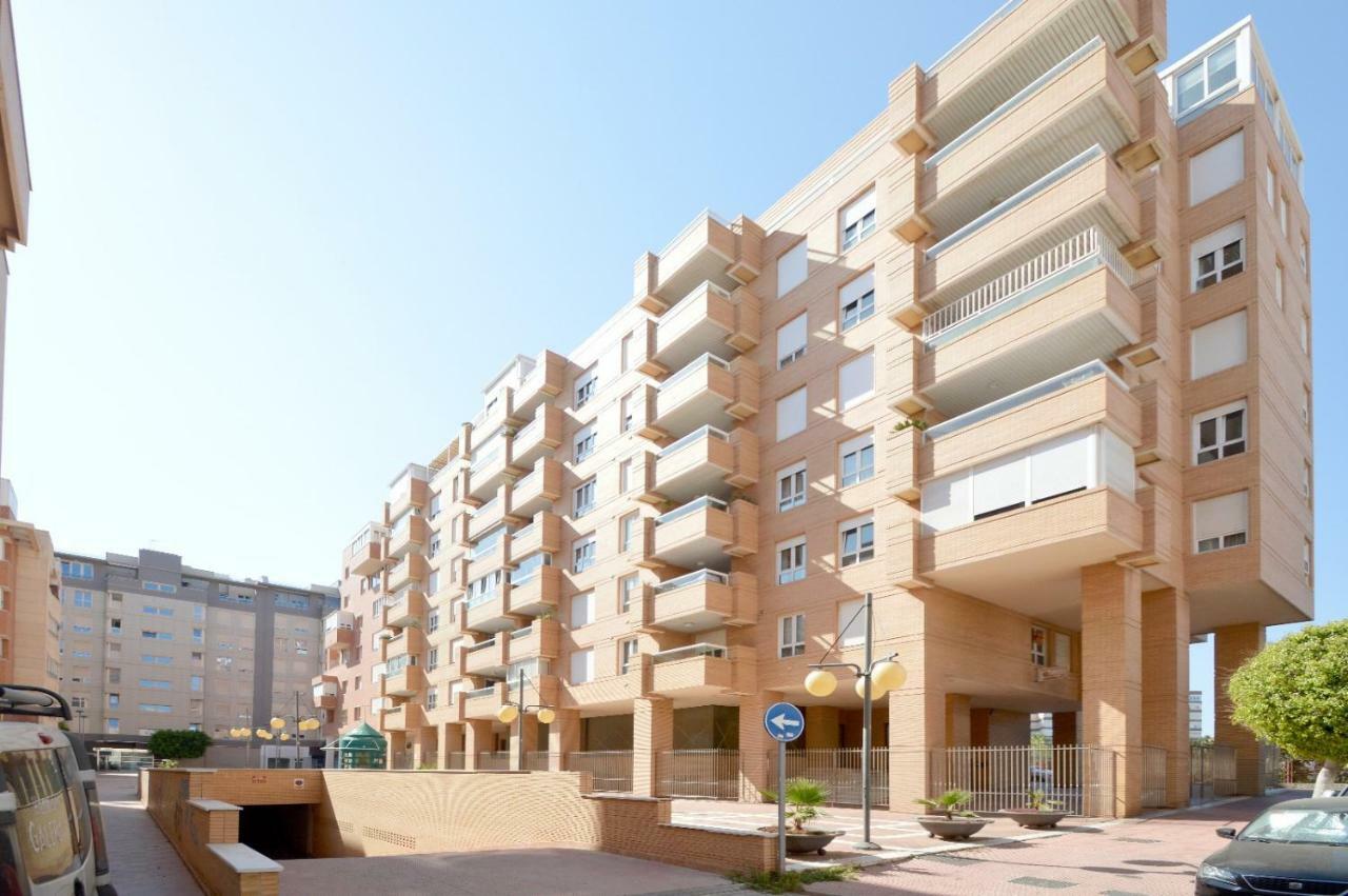 Moderno Apartamento Frente A La Playa Y El Centro Almería Exterior photo